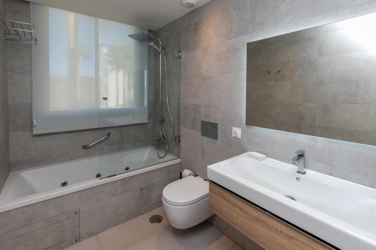 2Br Luxury - Santa Barbara Heights, Good Wifi & Ac Apartment La Cala De Mijas Bagian luar foto