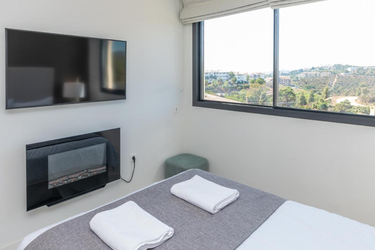 2Br Luxury - Santa Barbara Heights, Good Wifi & Ac Apartment La Cala De Mijas Bagian luar foto